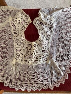 Vintage Collar